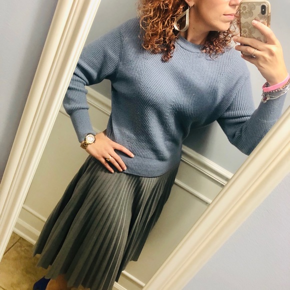 Pleaded grey skirt - Size 4 - Picture 2 of 2